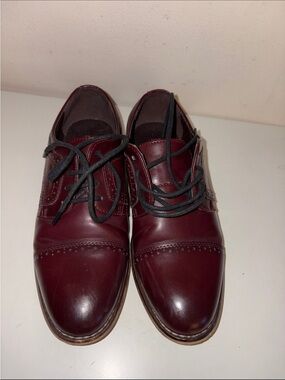 Clarks Men's Burgundy Leather Derby Shoes